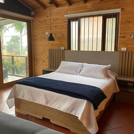 Finca Hotel 12 Palmas- Aeropuerto Jmc リオネグロ エクステリア 写真